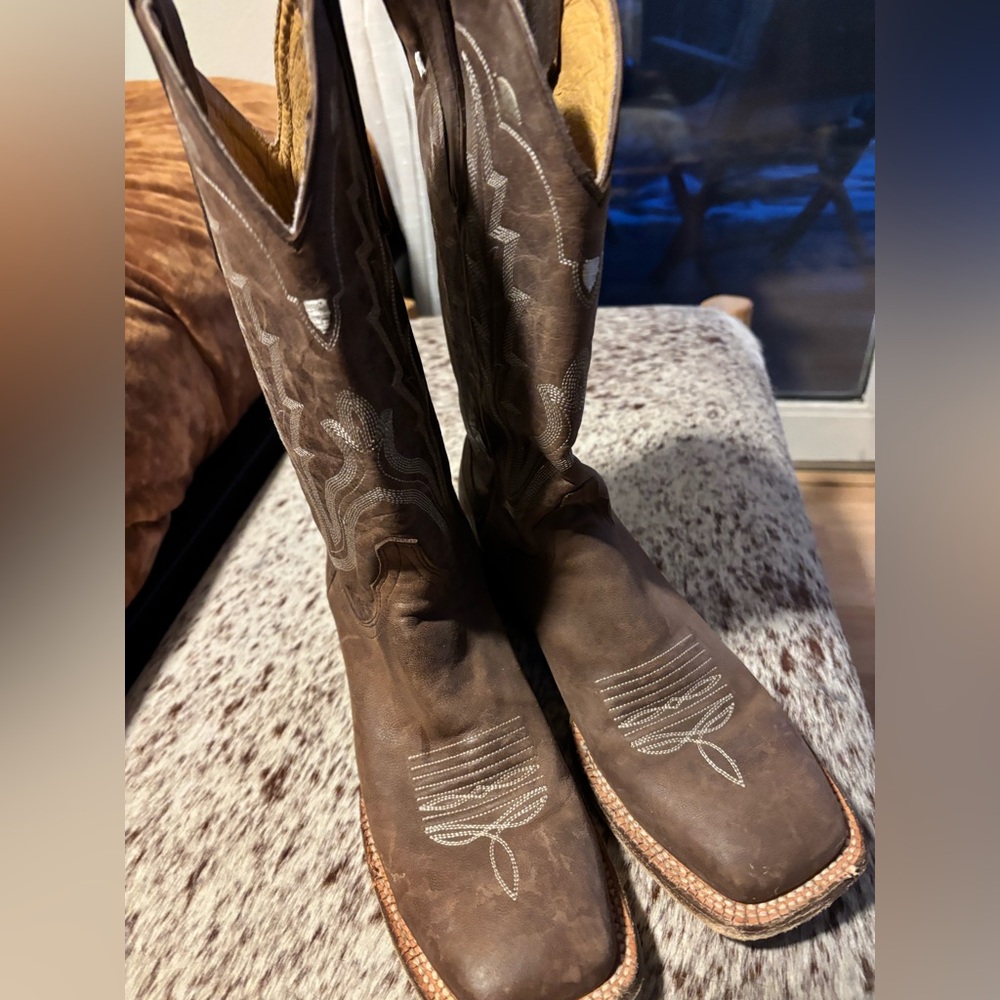 Idyllwind Brown leather cowboy Boots